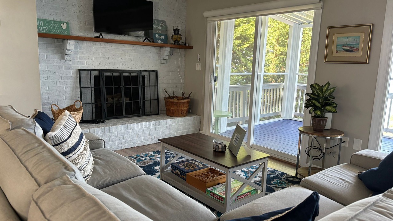 Photo of Livingroom in Chesapeake Ranch Estates-Drum Point