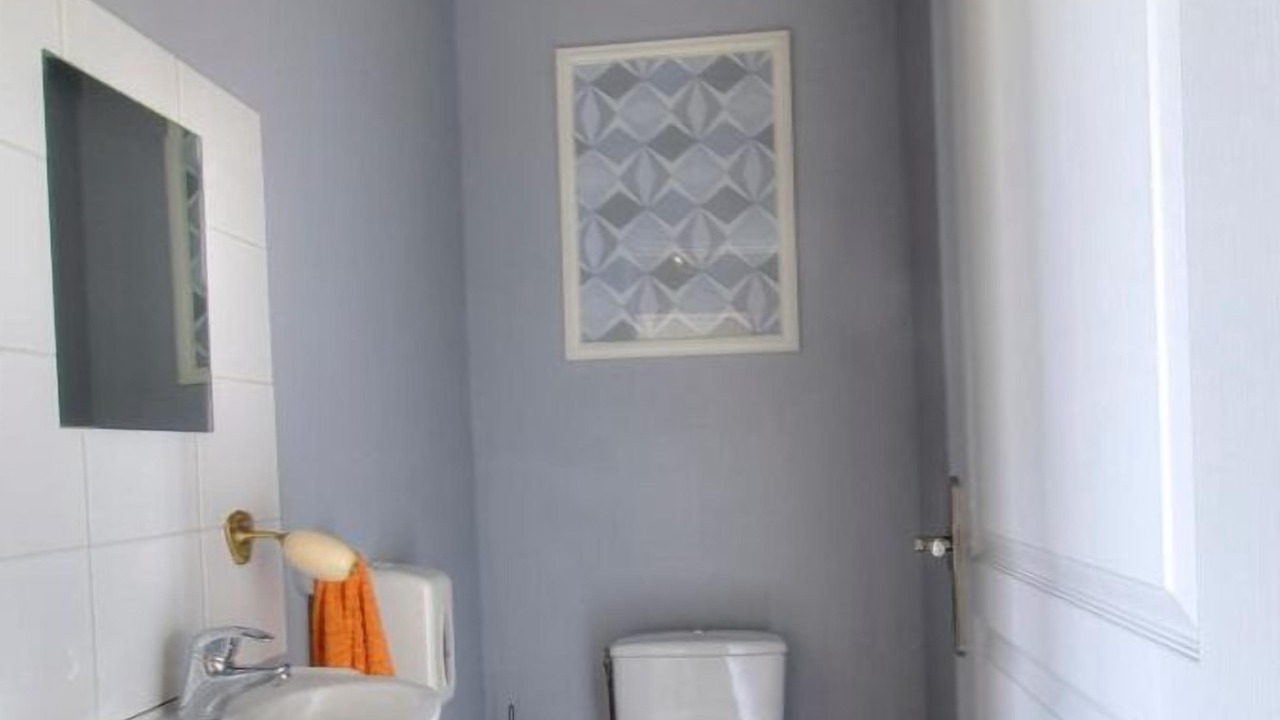 Photo of Bathroom in Beaujolais Pierres Dorees