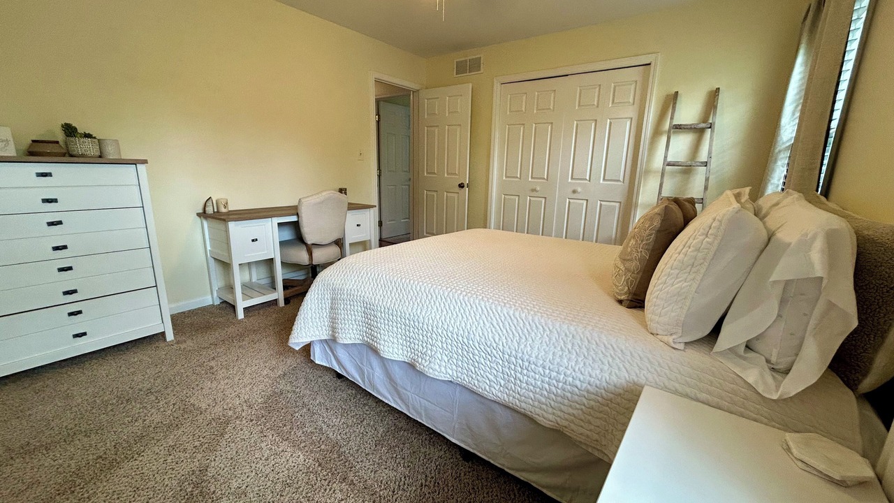 Photo of Bedroom in Lyndon