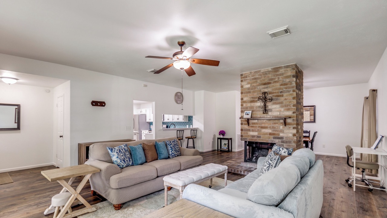 Photo of Livingroom in Louetta