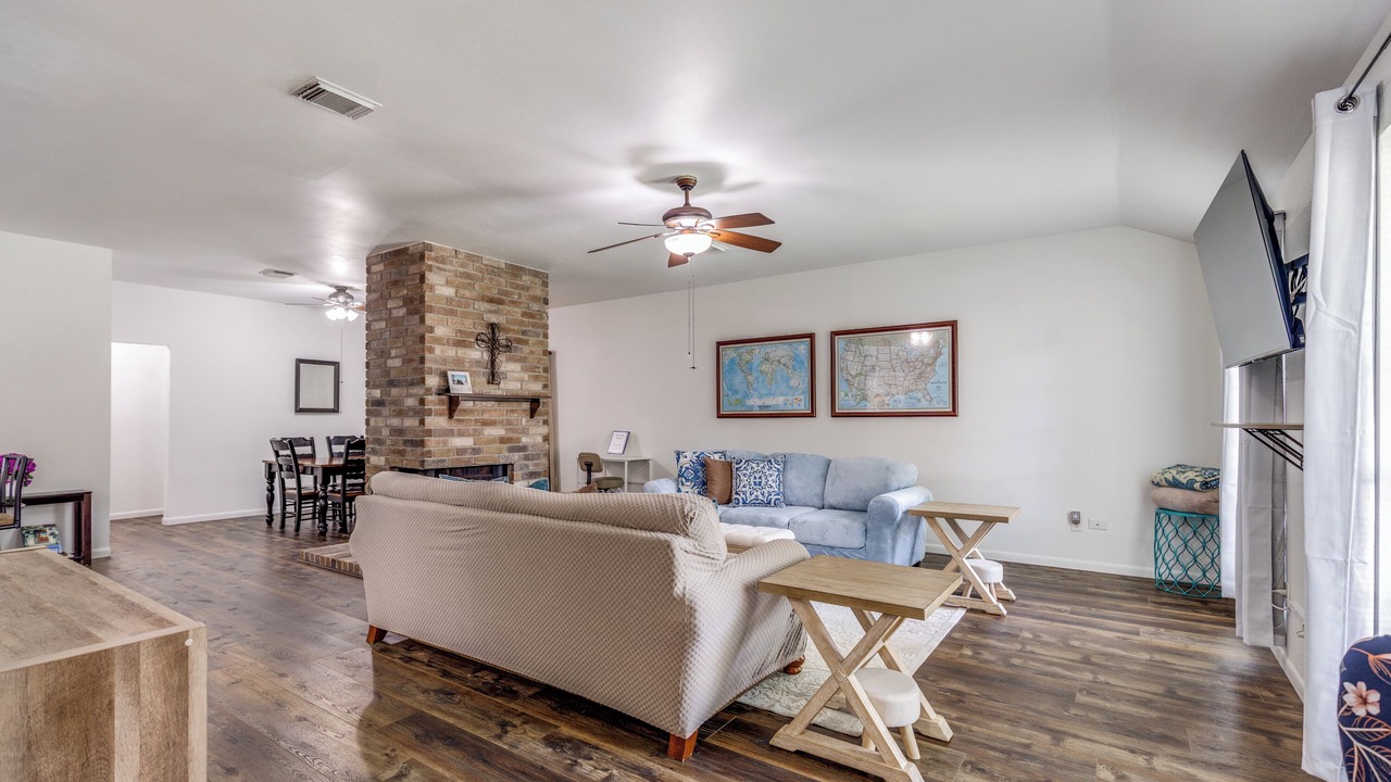 Photo of Livingroom in Louetta