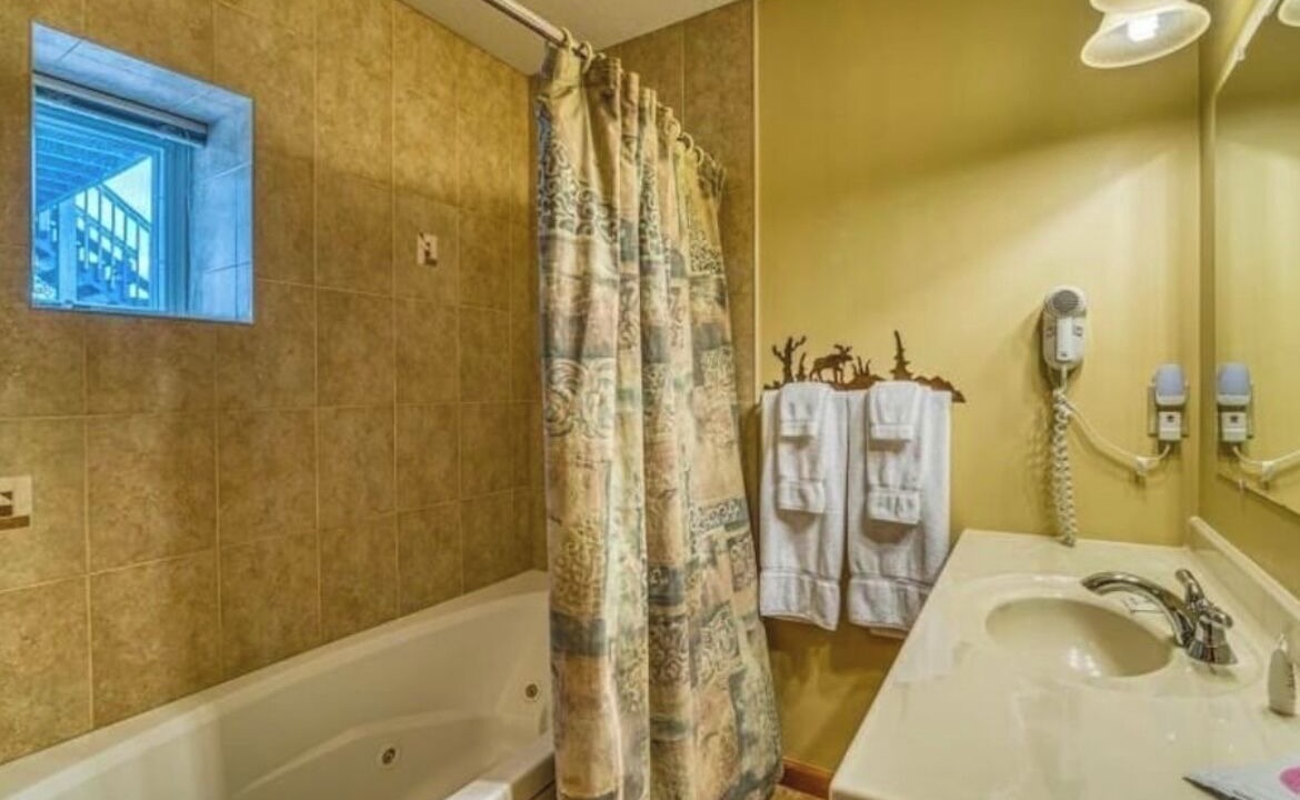 Photo of Bathroom in Biwabik