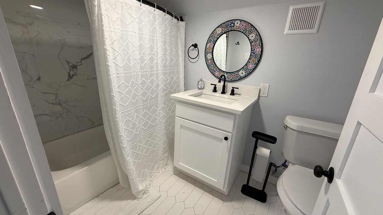 Photo of Bathroom in Government Hill