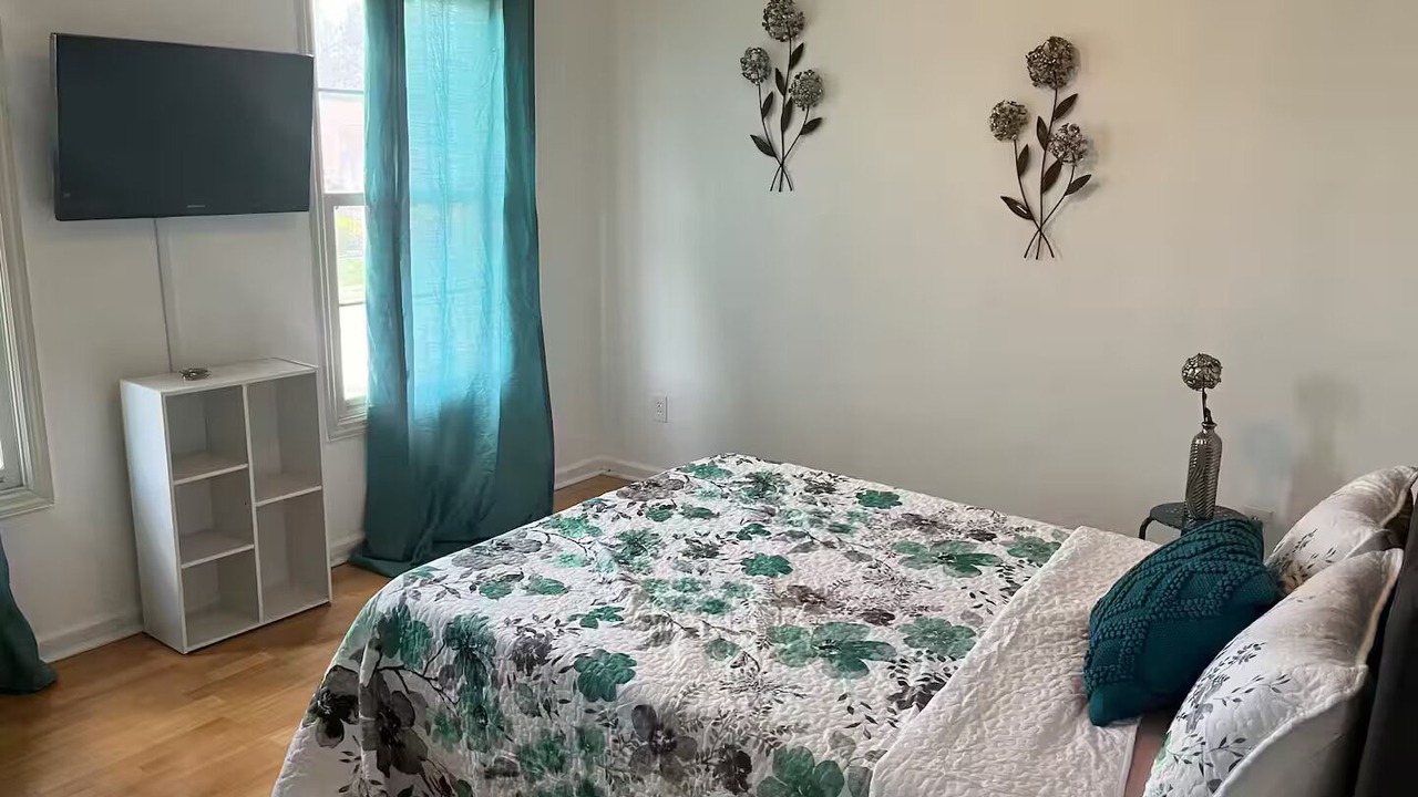 Photo of Bedroom in Ferguson