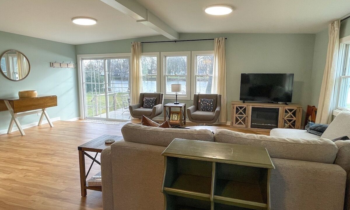 Photo of Livingroom in Momence