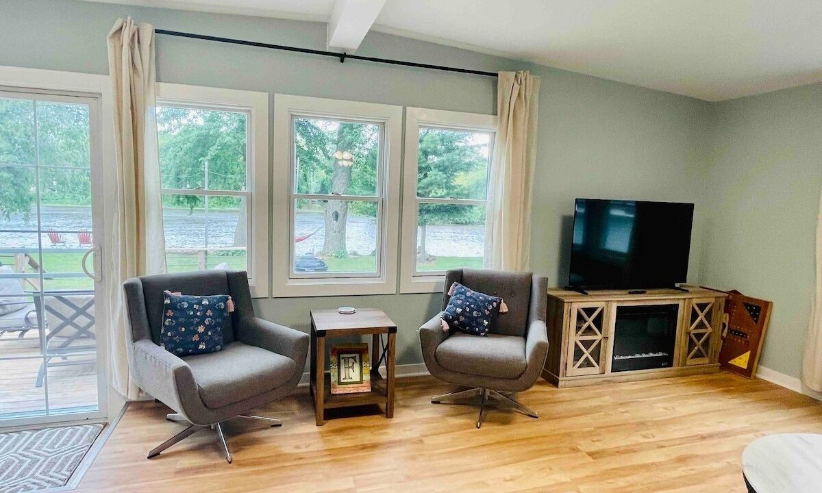 Photo of Livingroom in Momence
