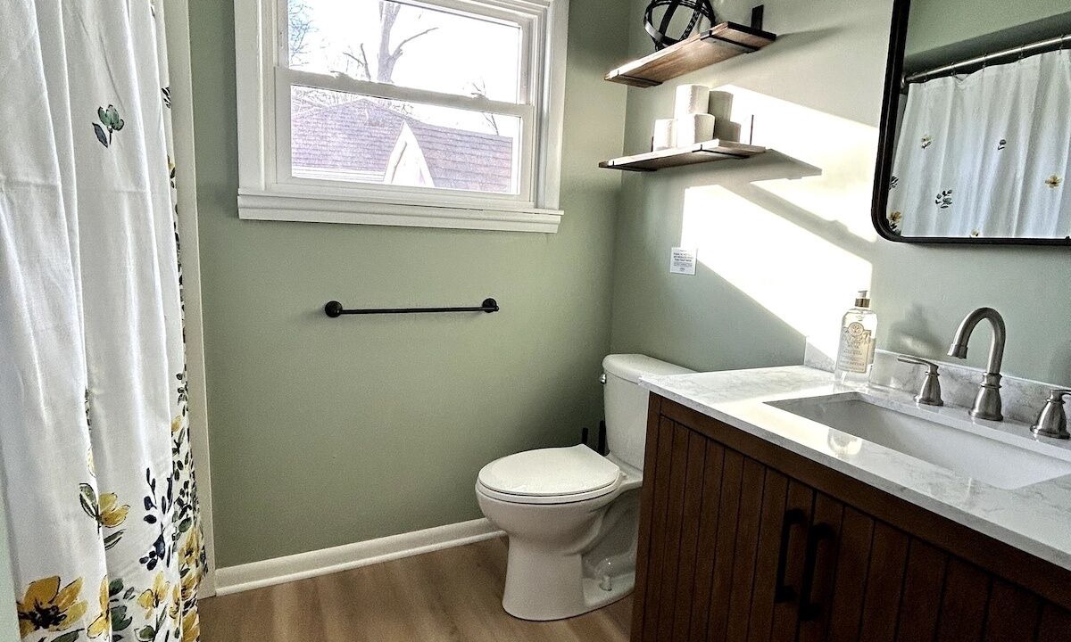 Photo of Bathroom in Thayer