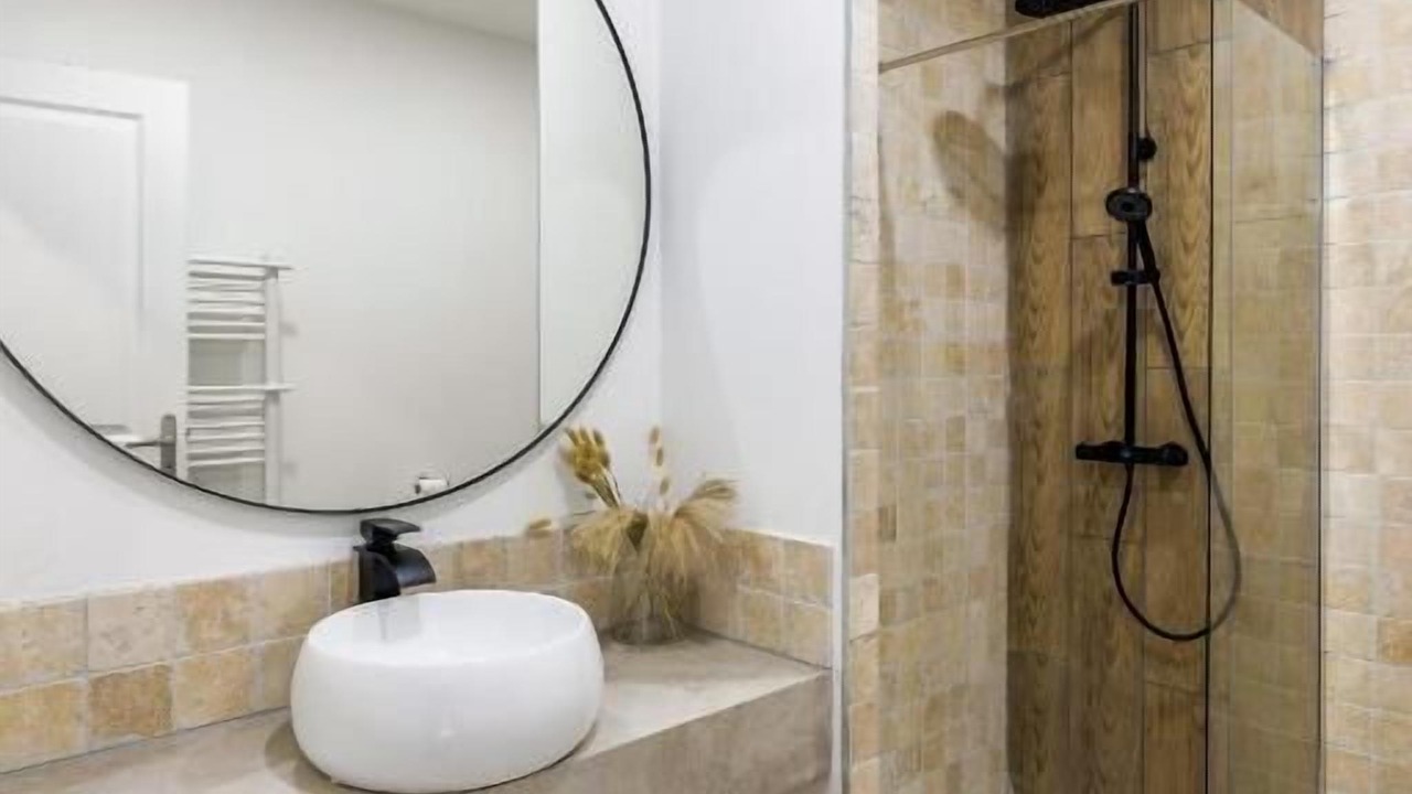 Photo of Bathroom in Cosne-Cours-sur-Loire
