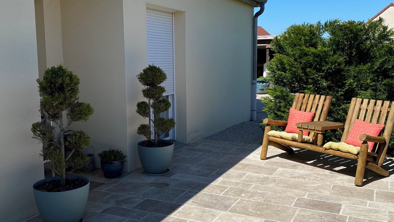 Photo of Patio Balcony in Juif