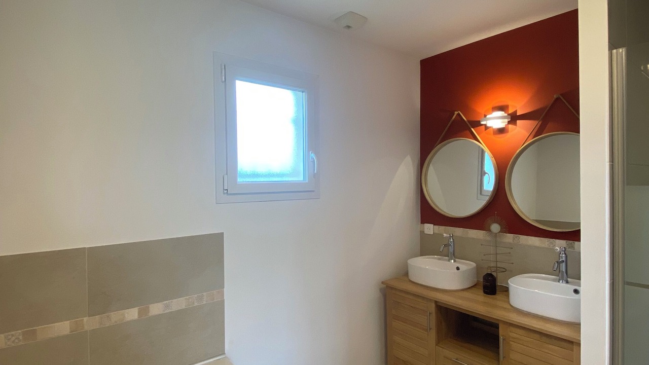 Photo of Bathroom in Juif