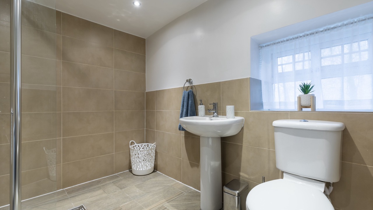 Photo of Others in Leek