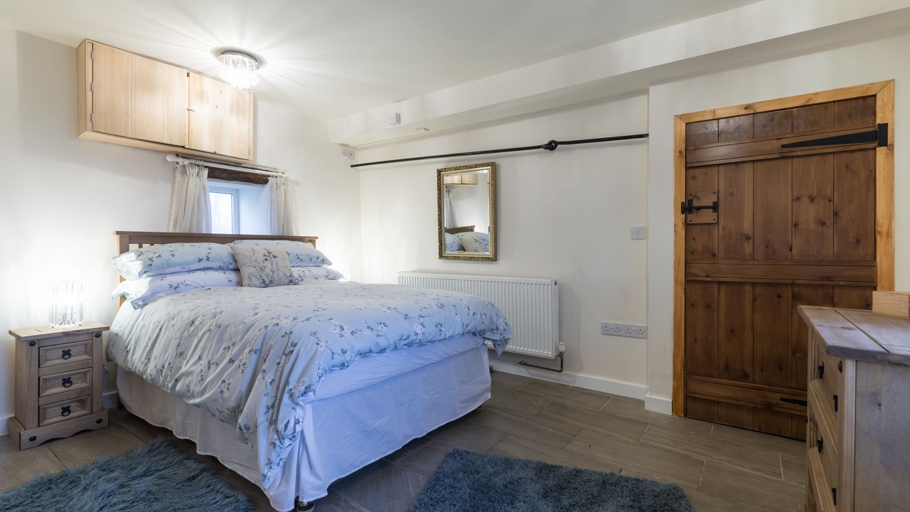 Photo of Others in Leek