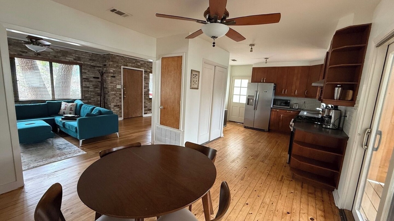 Photo of Livingroom in Cherrywood