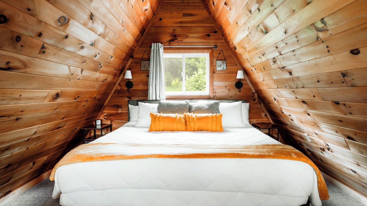 Photo of Bedroom in Roscoe
