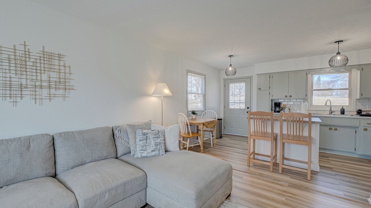 Photo of Livingroom in River Falls