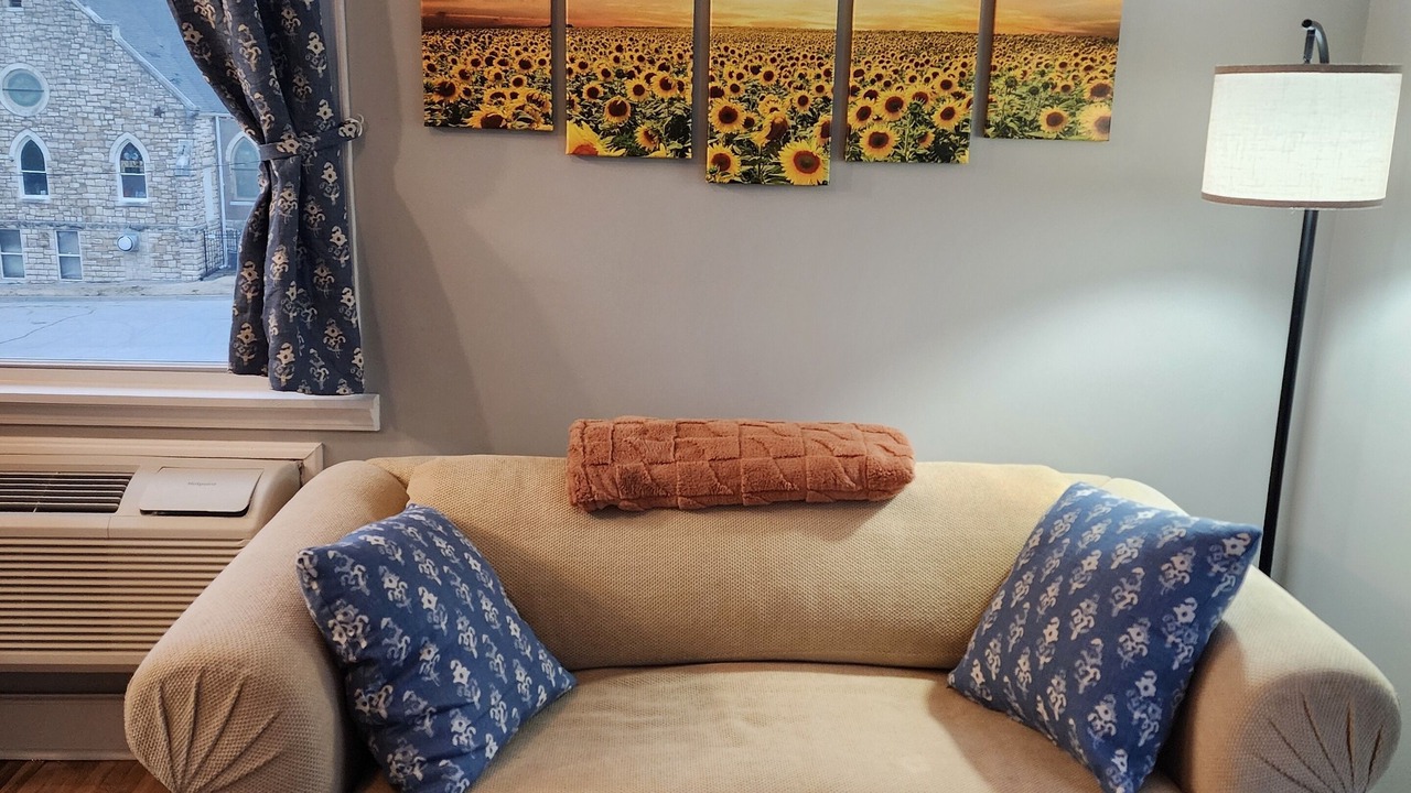 Photo of Livingroom in Downtown