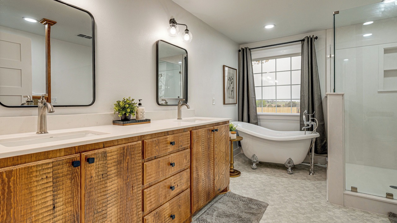 Photo of Bathroom in Schulenburg
