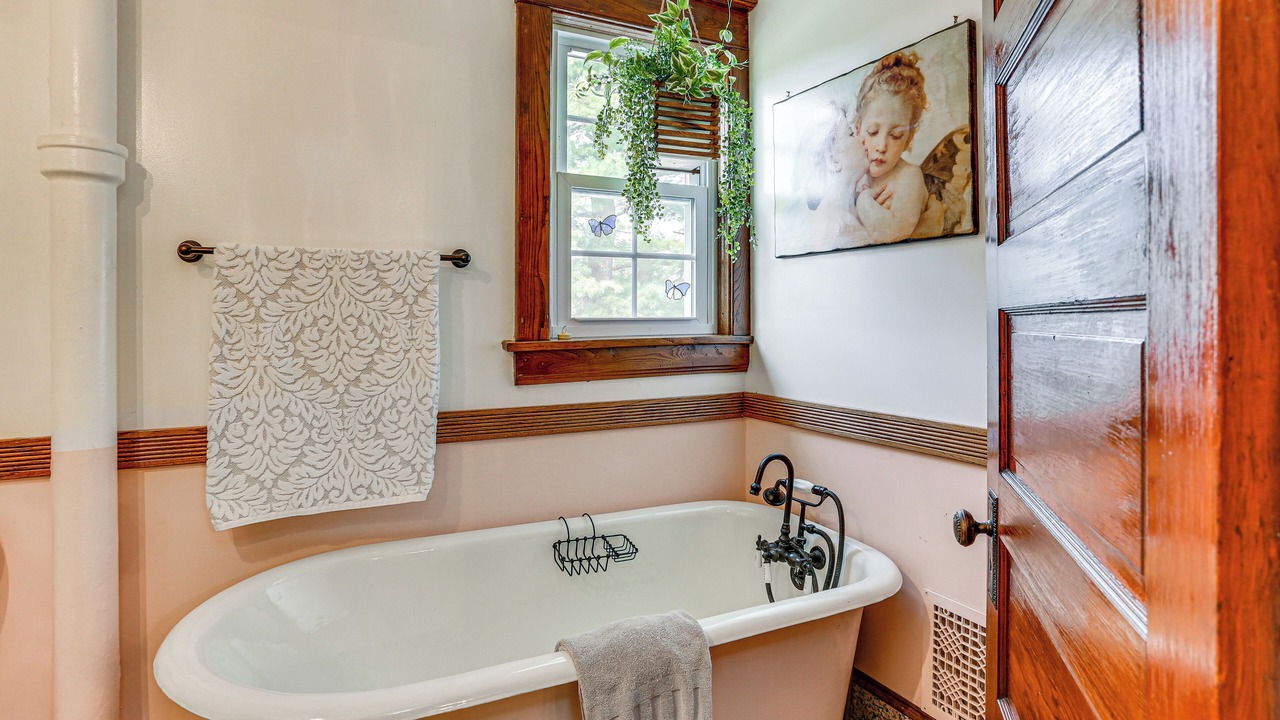 Photo of Bathroom in Sparrow Bush