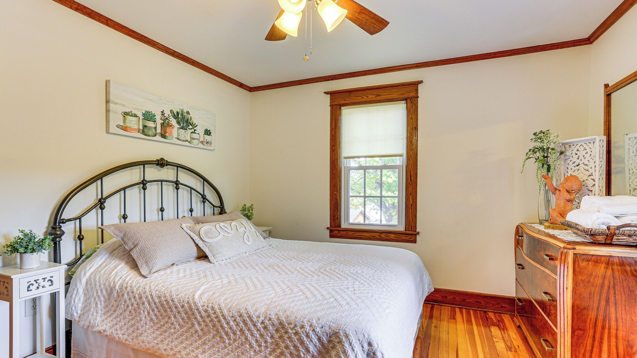 Photo of Others in Sparrow Bush