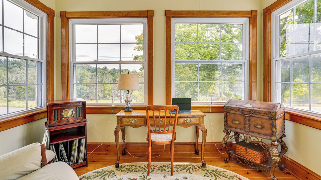 Photo of Others in Sparrow Bush