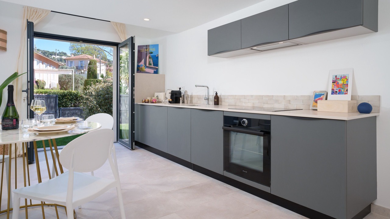 Photo of Kitchen in California - Pezou