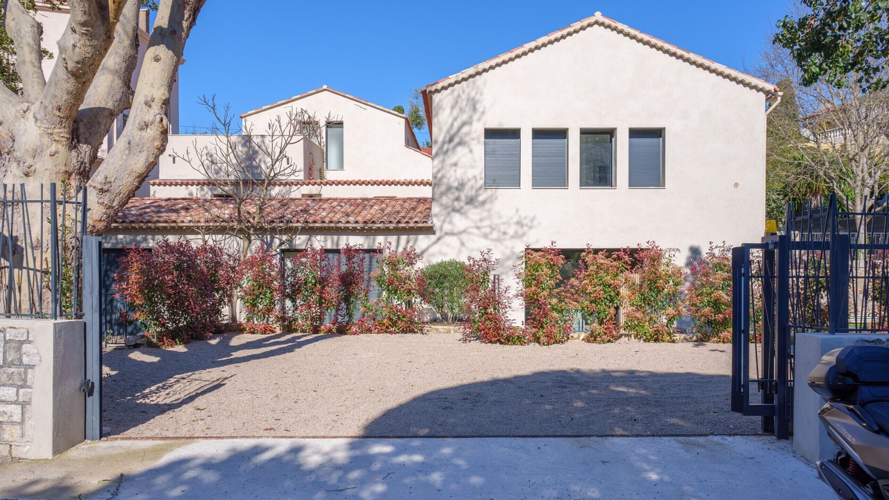 Photo of Outdoor in California - Pezou