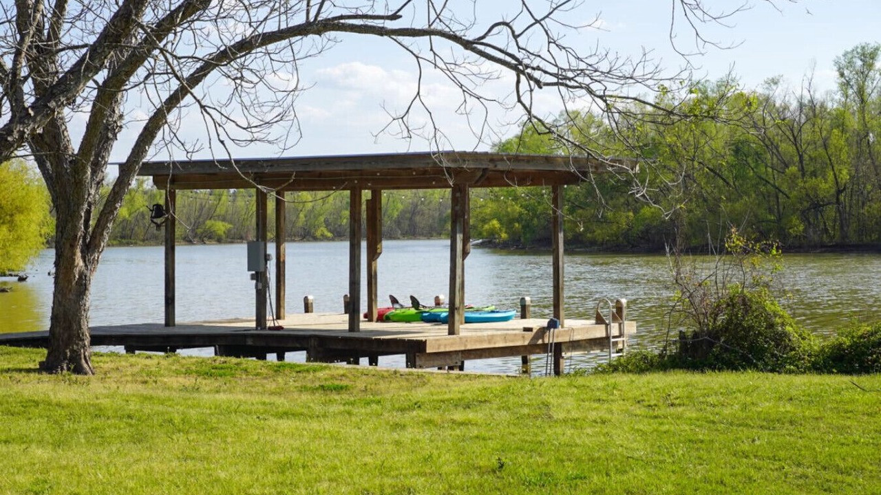 Photo of Others in Oakhurst