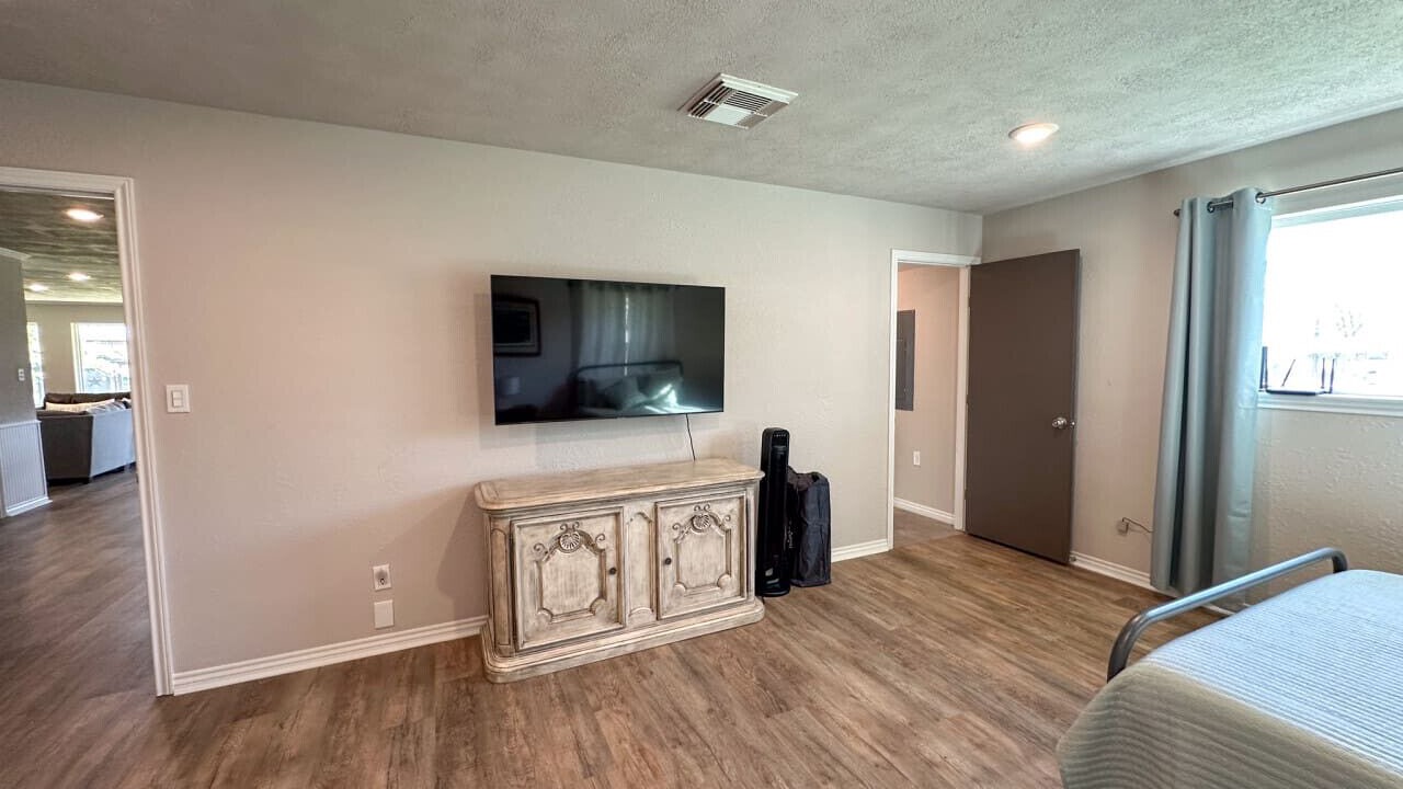 Photo of Bedroom in Oakhurst