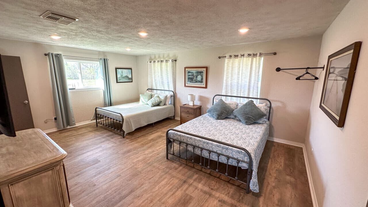 Photo of Bedroom in Oakhurst