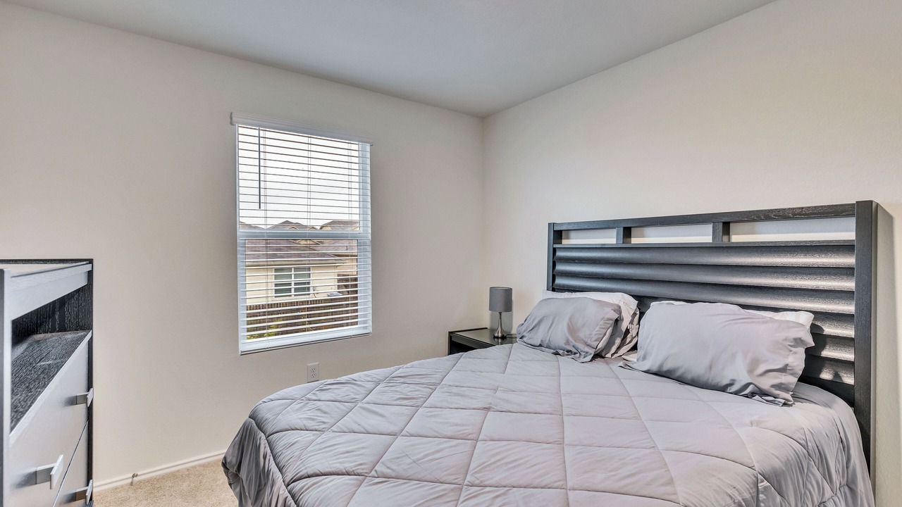 Photo of Bedroom in Manor