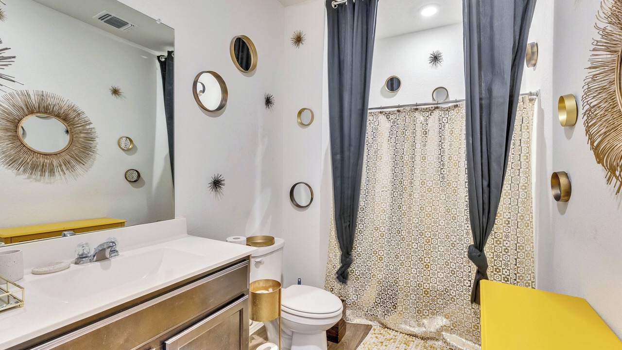 Photo of Bathroom in Manor