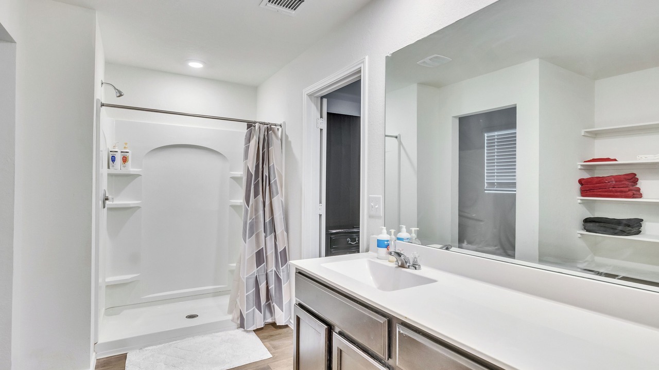 Photo of Bathroom in Manor