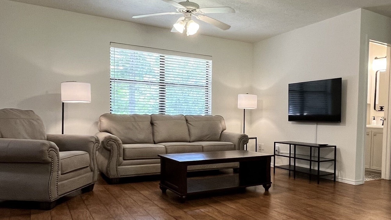 Photo of Livingroom in Woodville