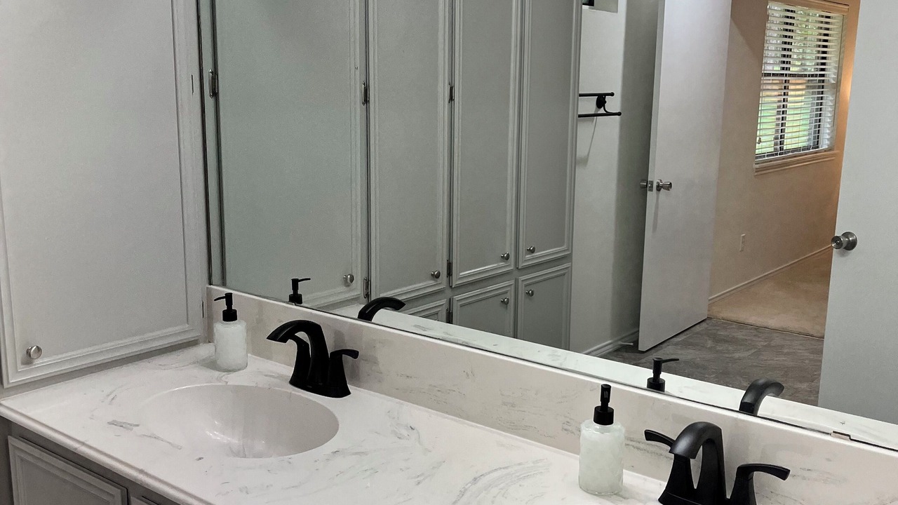 Photo of Bathroom in Woodville