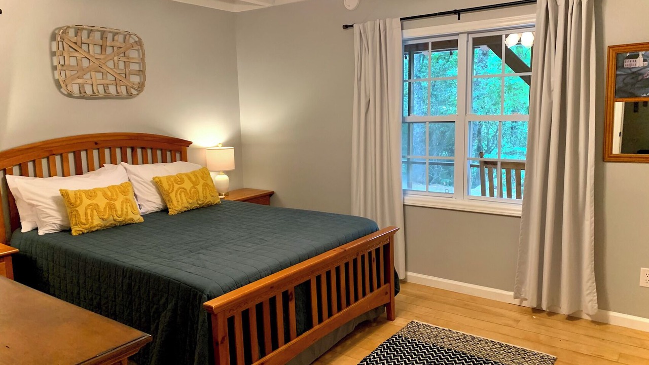Photo of Bedroom in Sylva