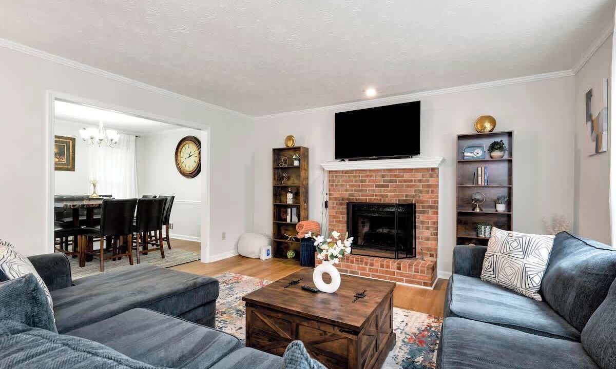 Photo of Livingroom in Lawrenceville