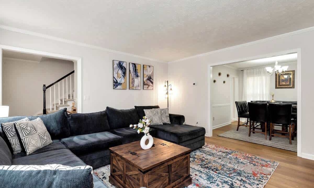 Photo of Livingroom in Lawrenceville