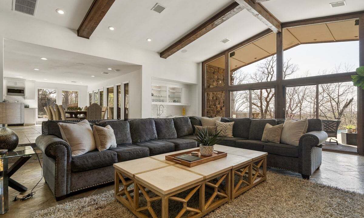 Photo of Livingroom in South Tulsa