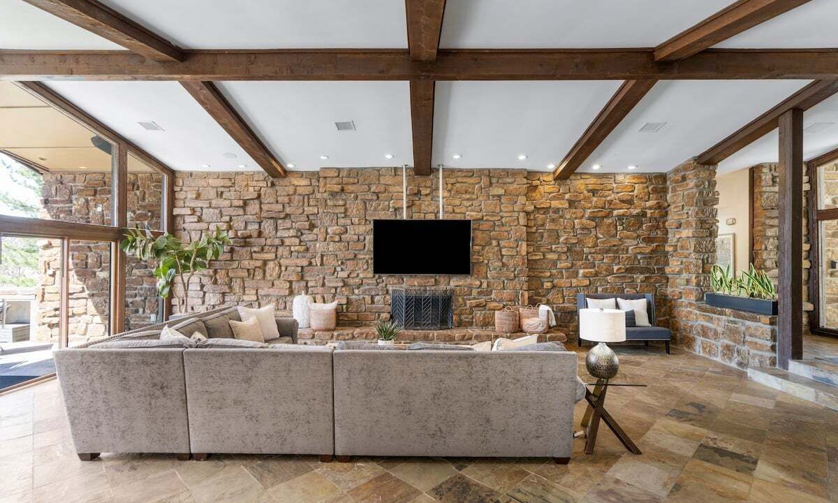 Photo of Livingroom in South Tulsa