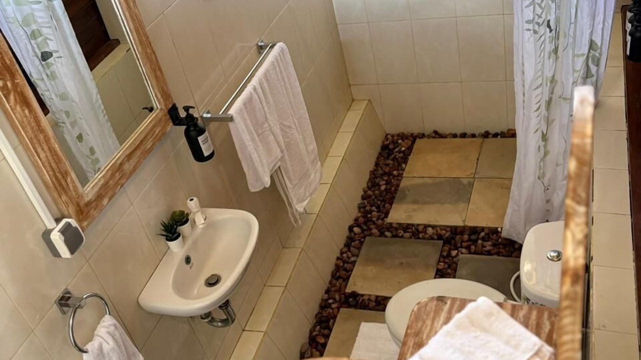 Photo of Bathroom in Jungut Batu