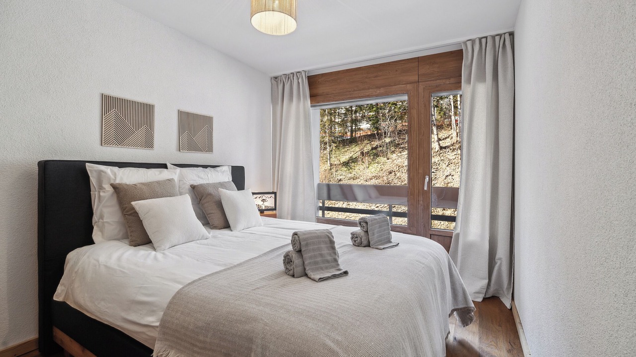 Photo of Bedroom in Noes