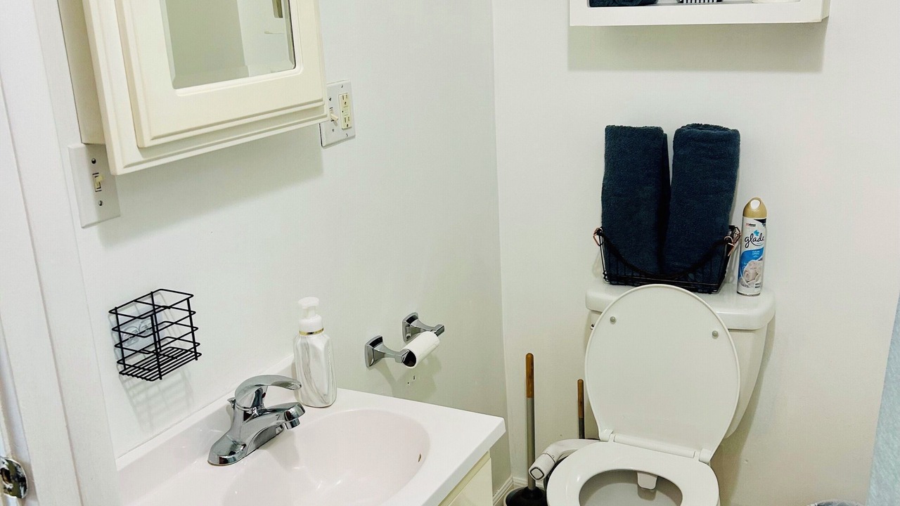 Photo of Bathroom in Town of Brunswick