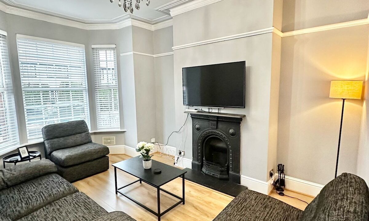 Photo of Livingroom in Salford