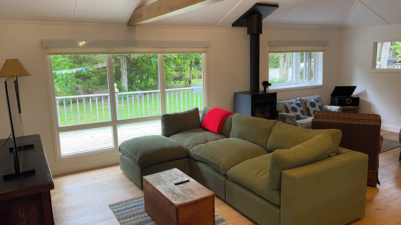 Photo of Livingroom in Frontenac