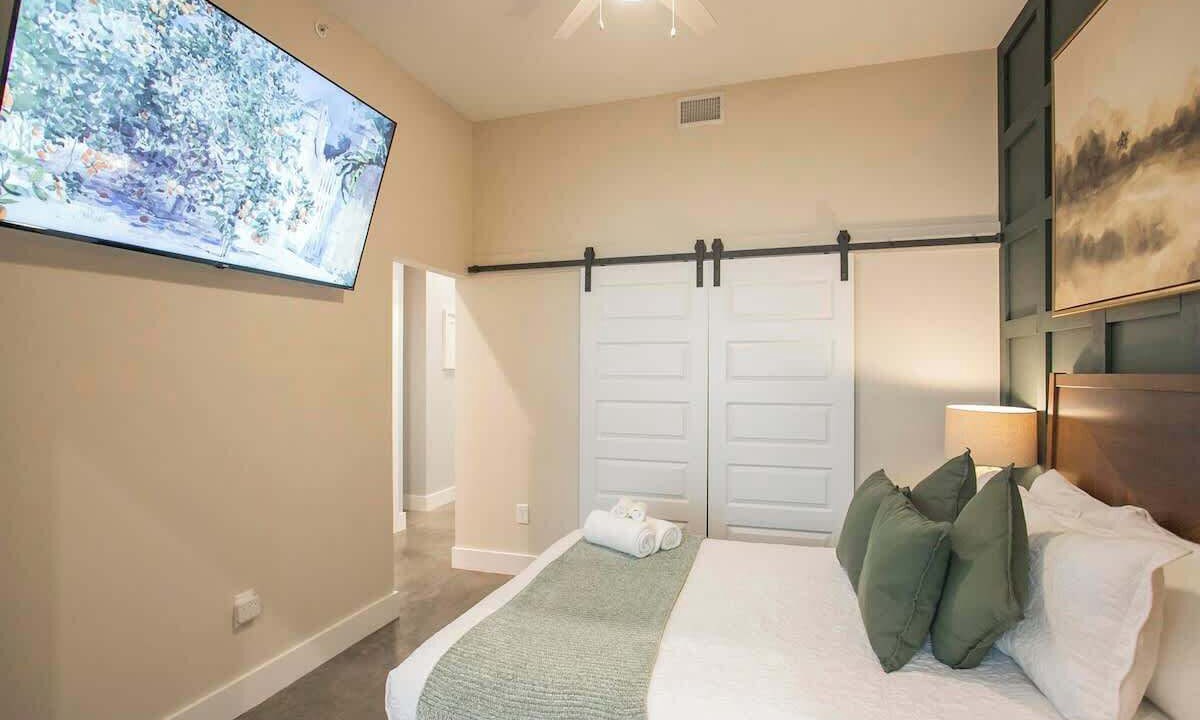 Photo of Bedroom in The Nations