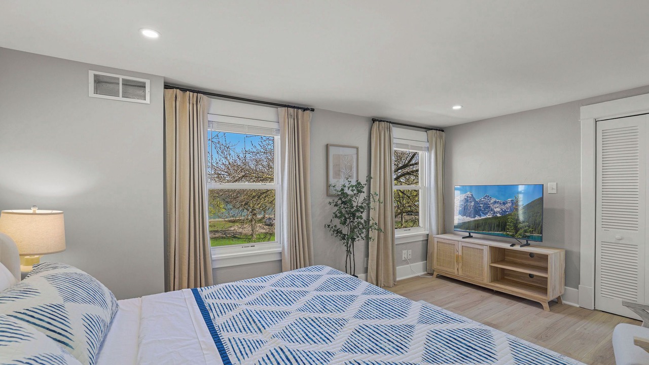 Photo of Bedroom in Tonawanda