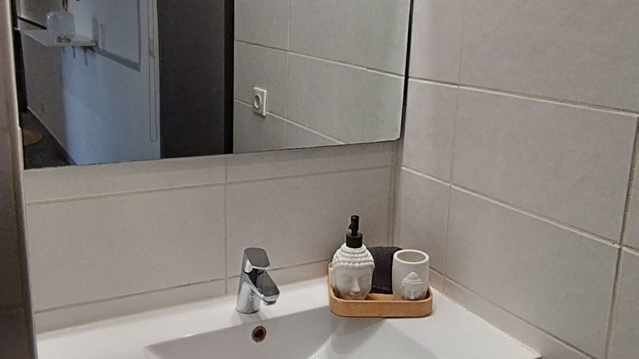 Photo of Bathroom in Gigean