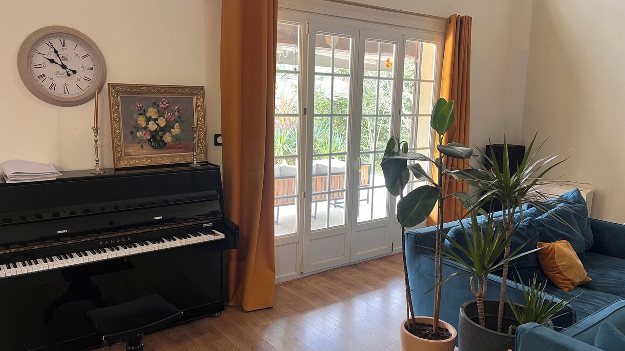 Photo of Livingroom in Sussargues