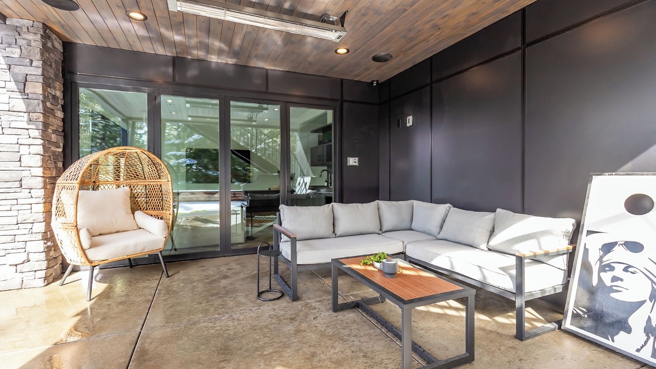 Photo of Patio Balcony in Roslyn