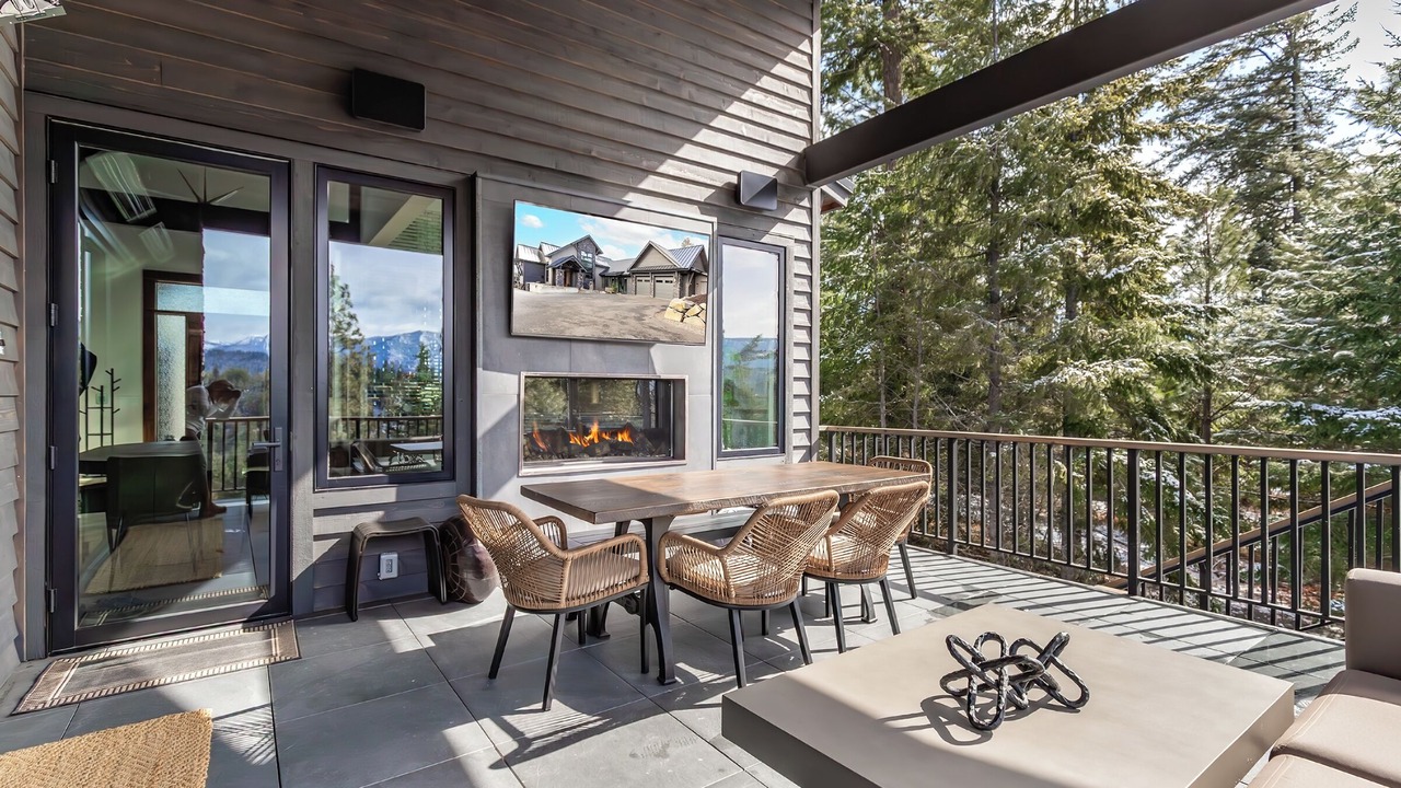 Photo of Outdoor in Roslyn